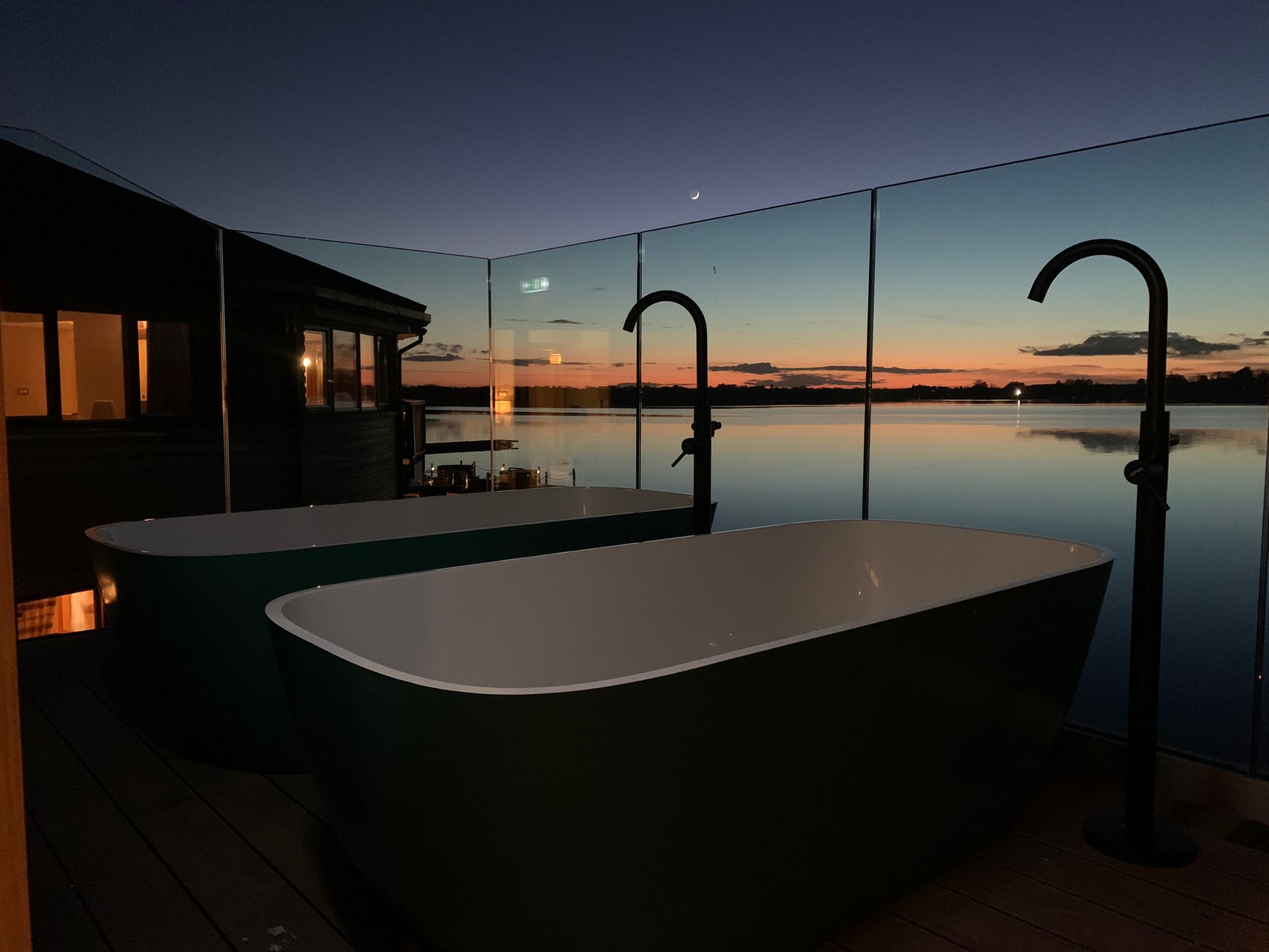 Cedarwoodbaths night irelandsbluebook